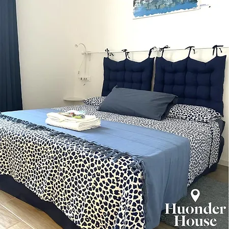 Huonder House *